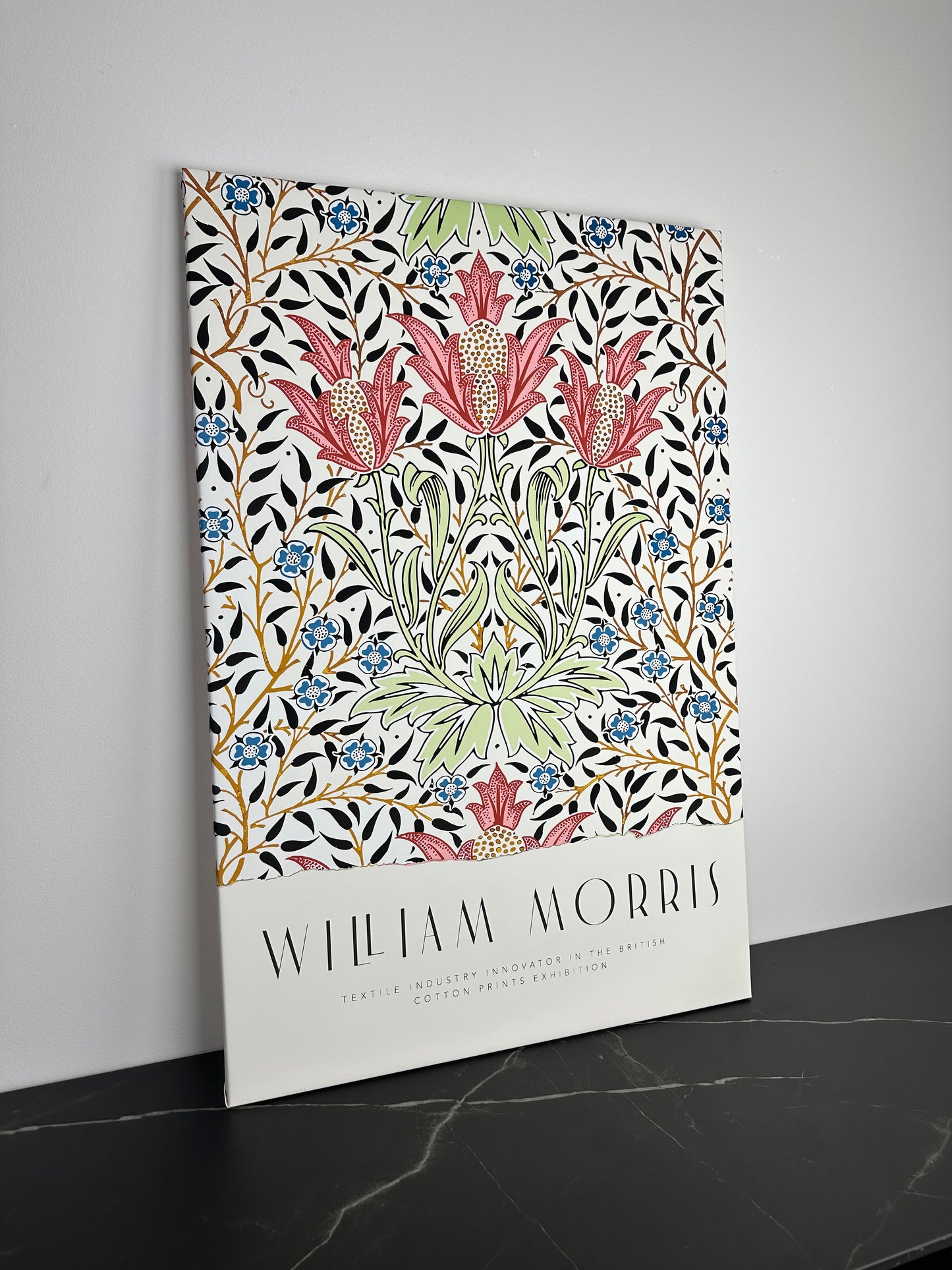 William Morris – Fleurs Rouges, Motif Botanique Vintage