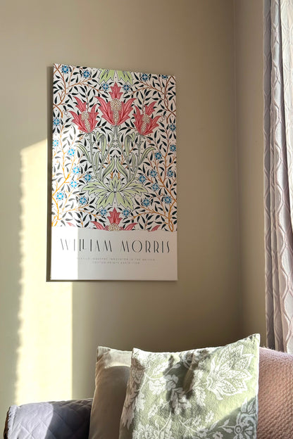 William Morris – Fleurs Rouges, Motif Botanique Vintage